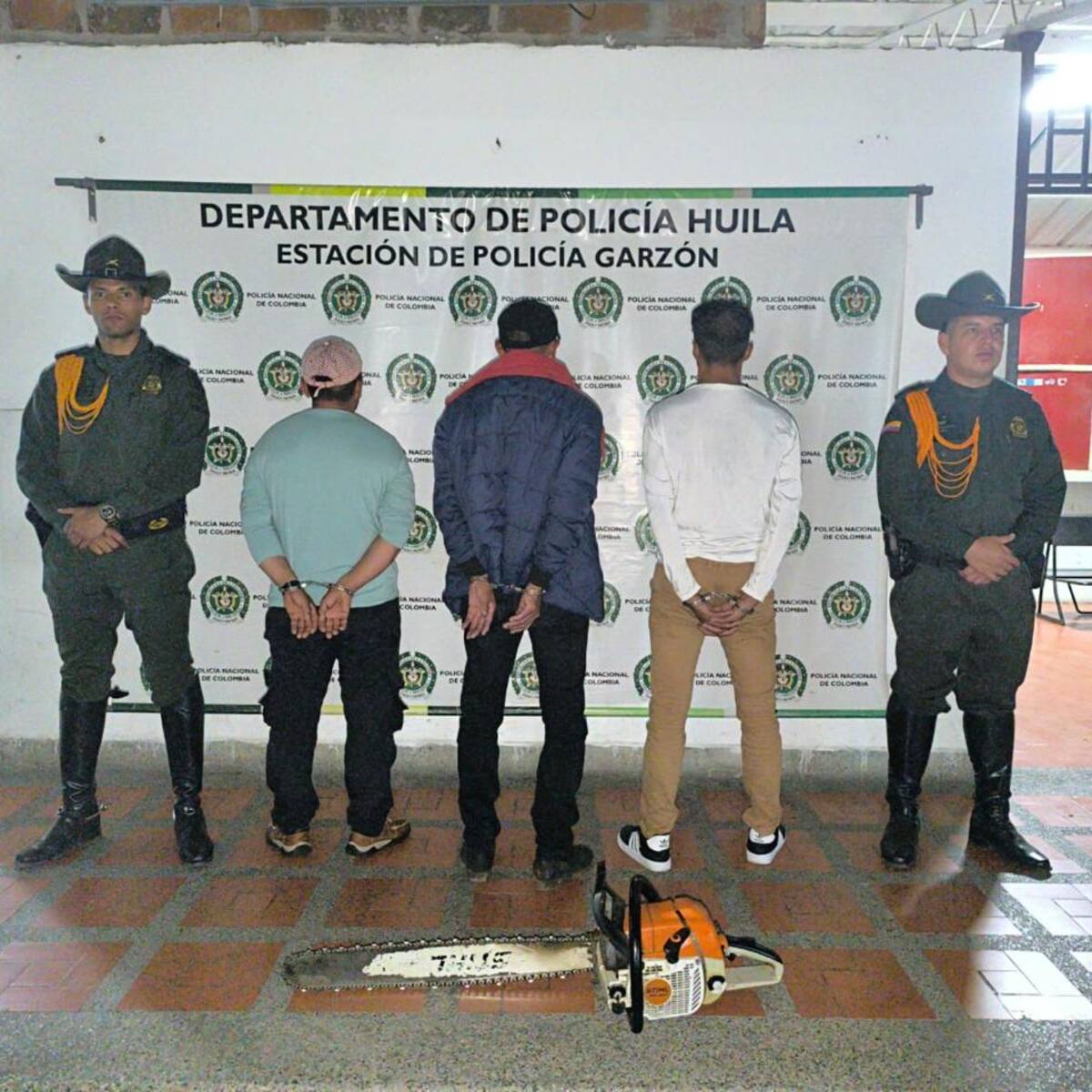Estaban talando bosques en el Huila, autoridades por este delito capturan a tres hombres
