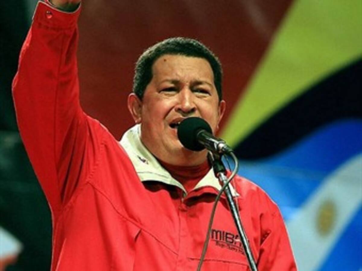 Chávez se aferra al poder
