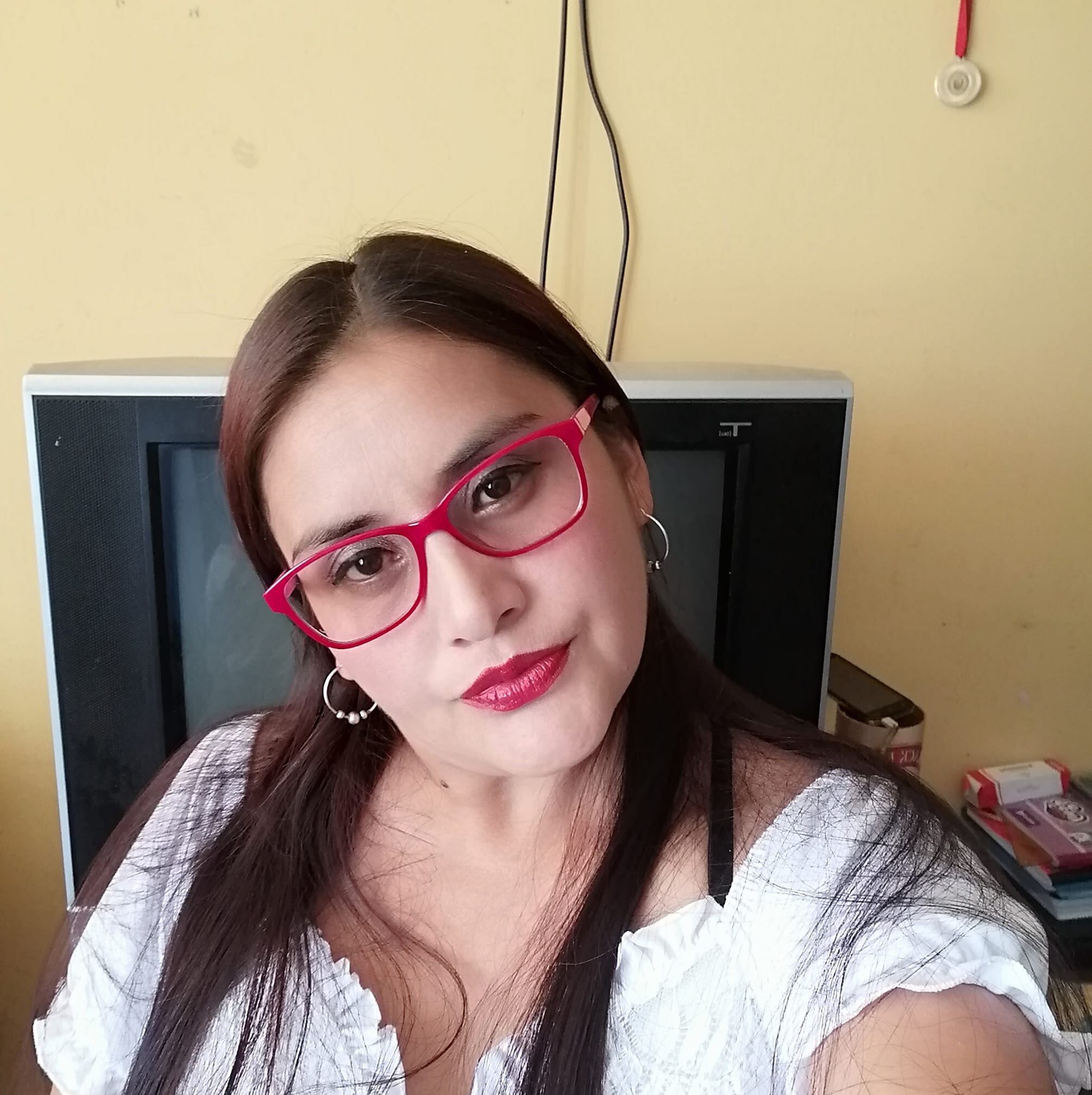 Amelia tuvo que correr para salvar su vida. Su pareja, Robinson López, la atacó, intentó ahorcar. Foto | Facebook