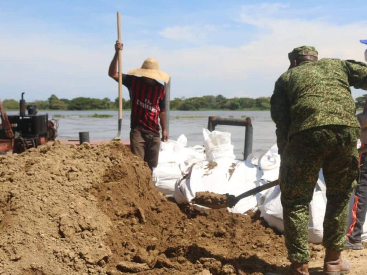 Armada apoya emergencia por colapso de jarillón en Magangué