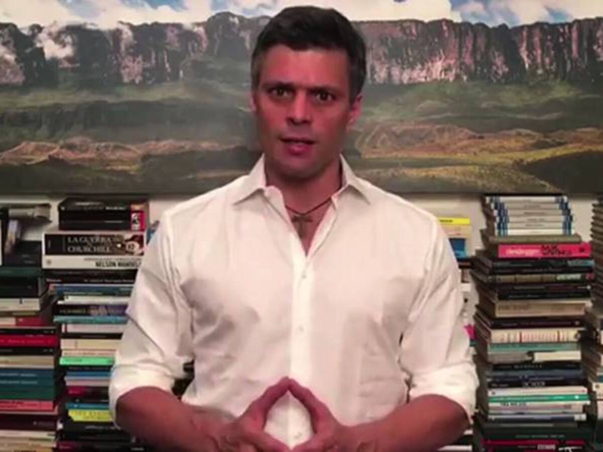 Leopoldo López publicó un video mensaje antes de ser llevado a prisión