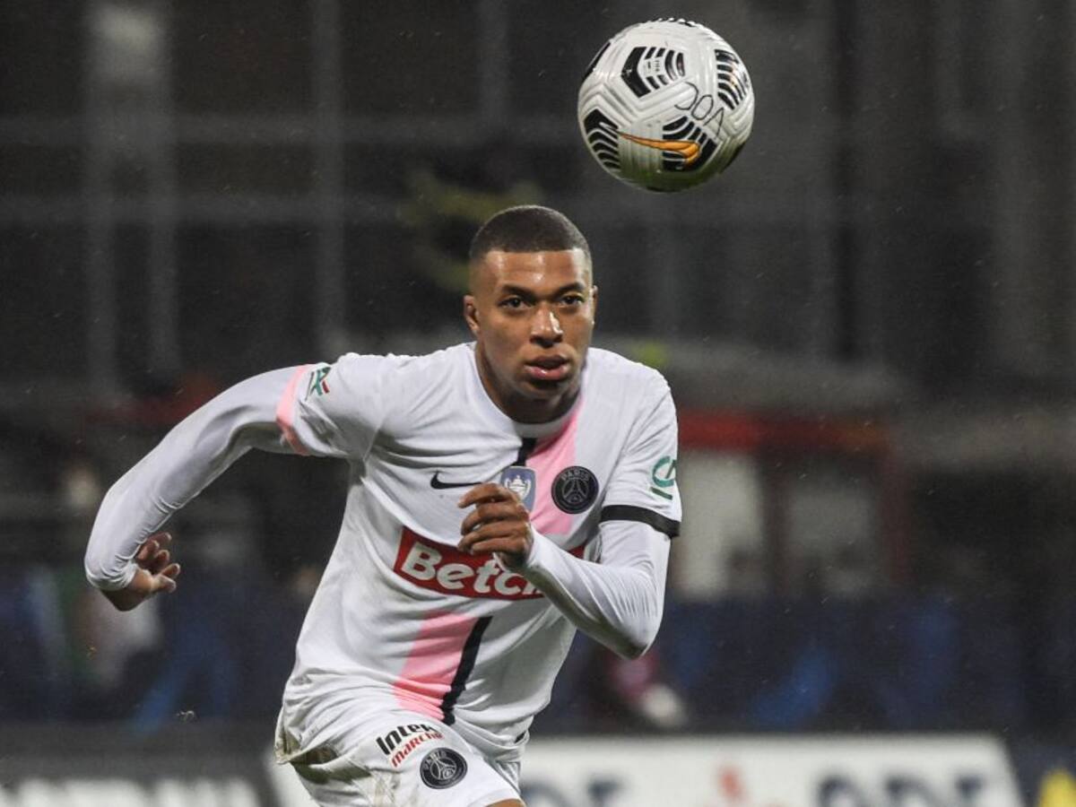 Triplete de Mbappé clasifica al PSG a octavos de Copa sin Messi y Neymar