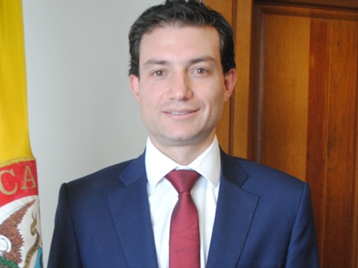 Carlos Felipe Córdoba, nuevo auditor general