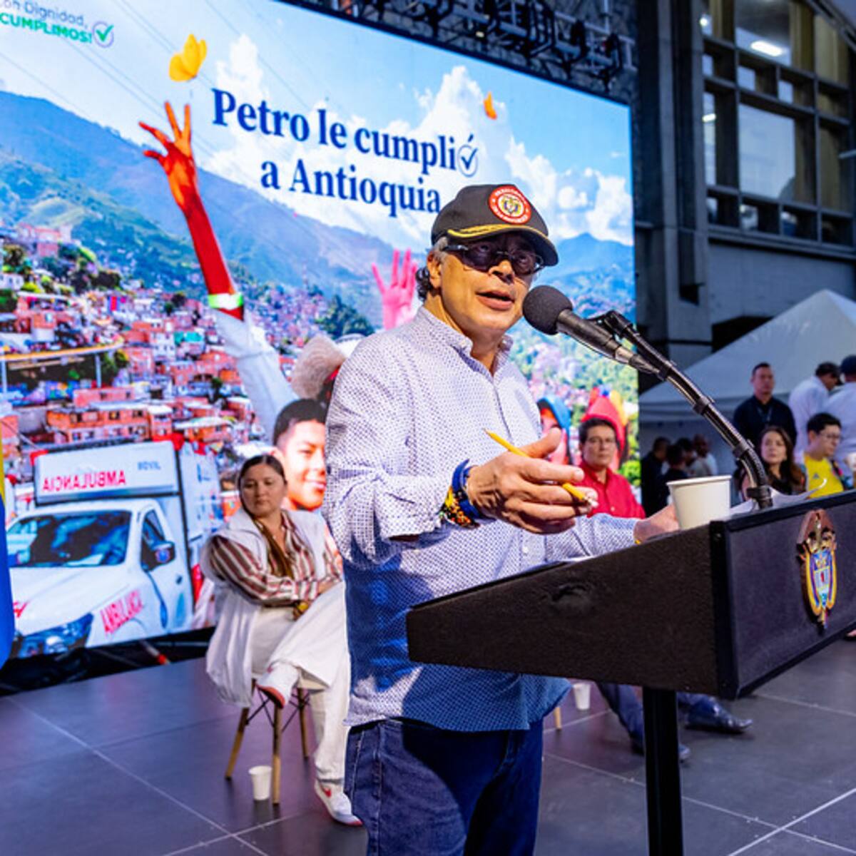 En Medellín, Petro aseguró que su Gobierno ha priorizado la educación y la salud en Antioquia