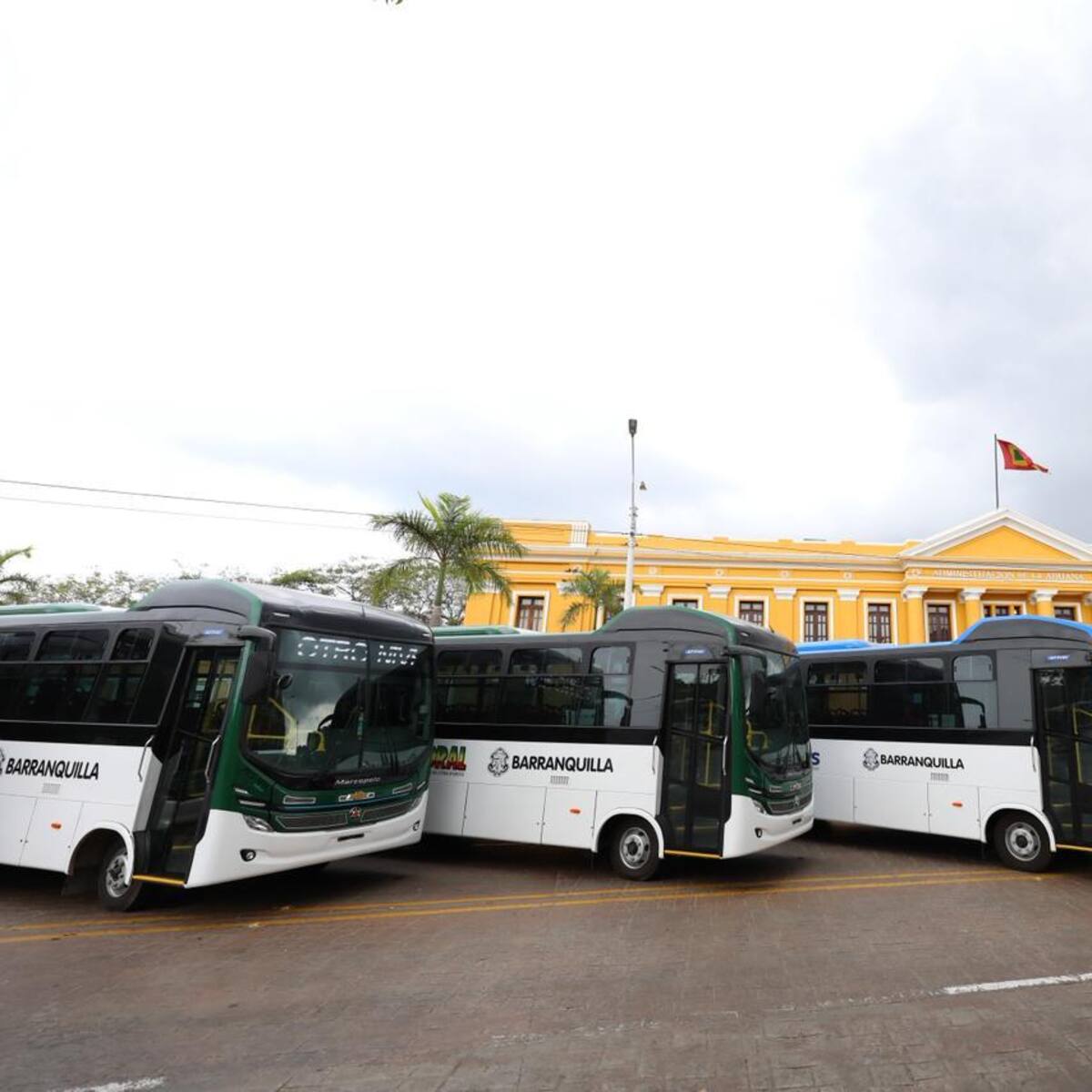 Barranquilla moderniza su transporte: entran en operación 42 nuevos buses