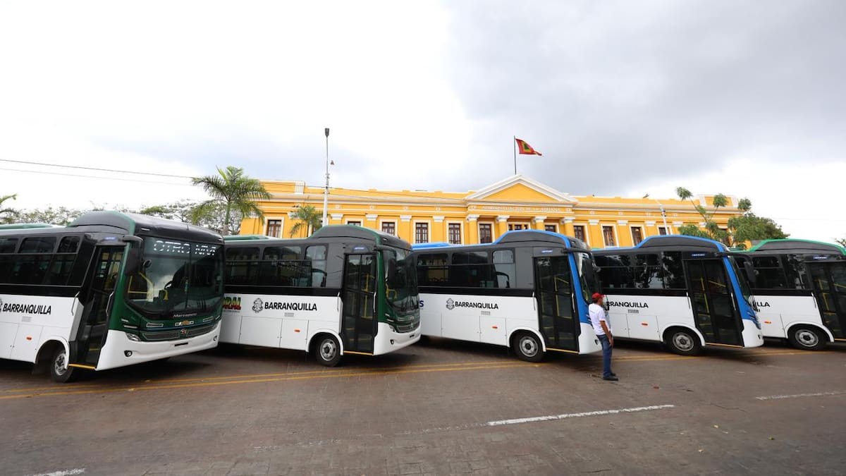 Barranquilla moderniza su transporte: entran en operación 42 nuevos buses