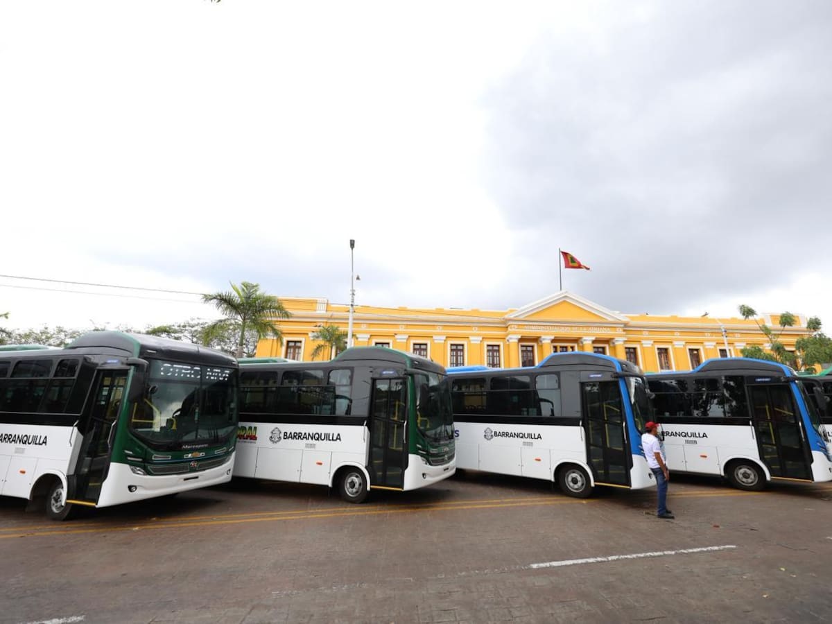 Barranquilla moderniza su transporte: entran en operación 42 nuevos buses