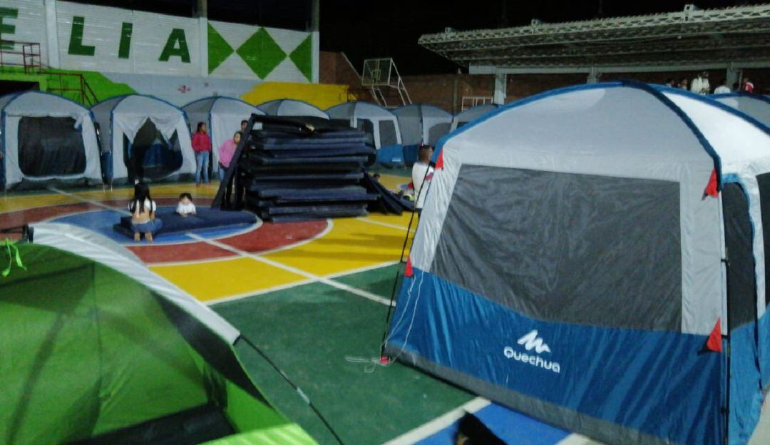 Más de 400 personas abandonaron sus viviendas buscando refugio