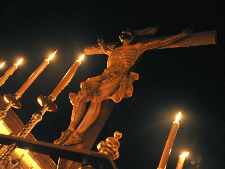 Estatua de Jesucristo en una procesión de Popayán, Colombia (Foto vía Getty Images)
