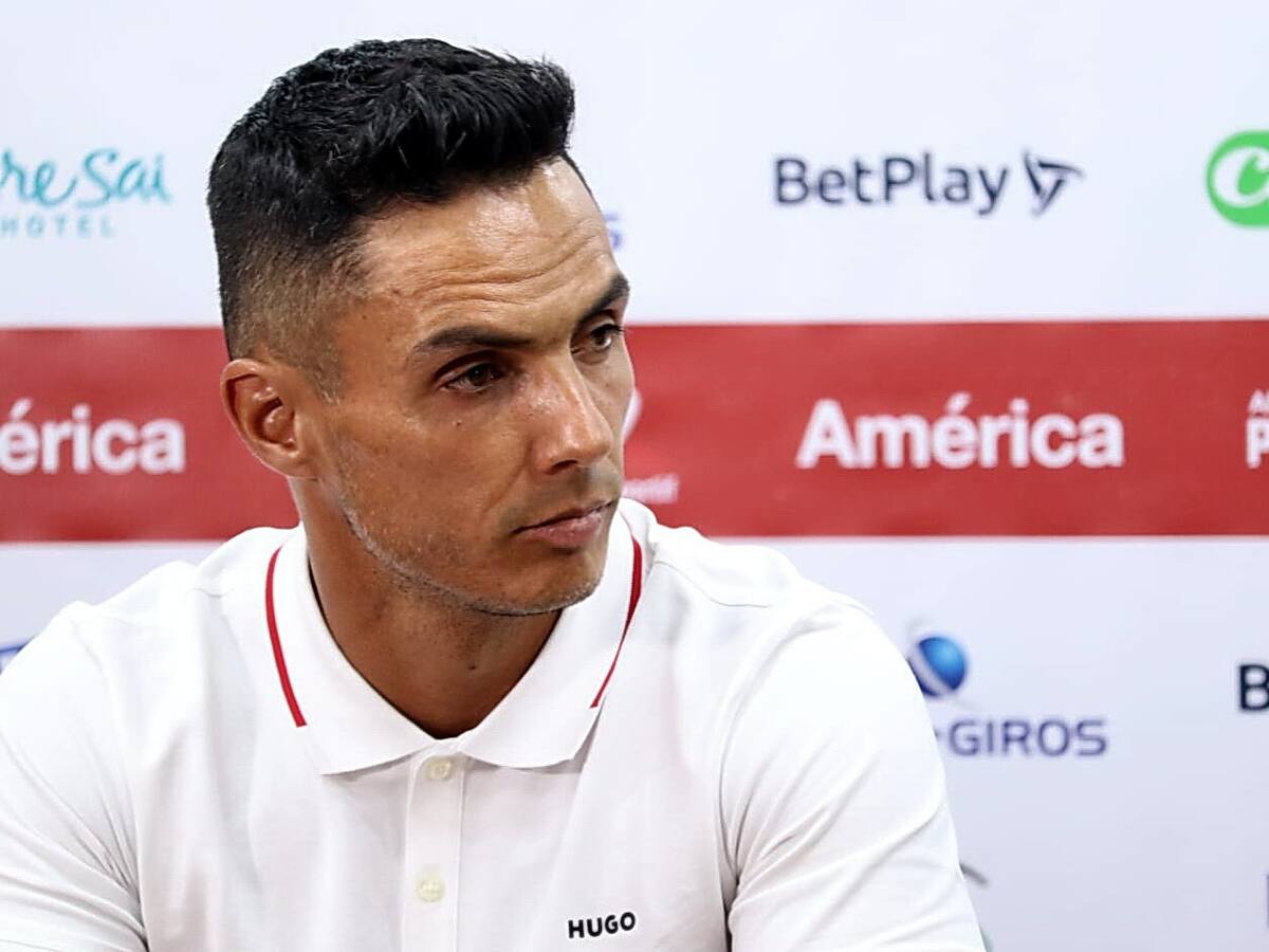 América de Cali despidió a Lucas González, pero los jugadores lograron que siga al frente