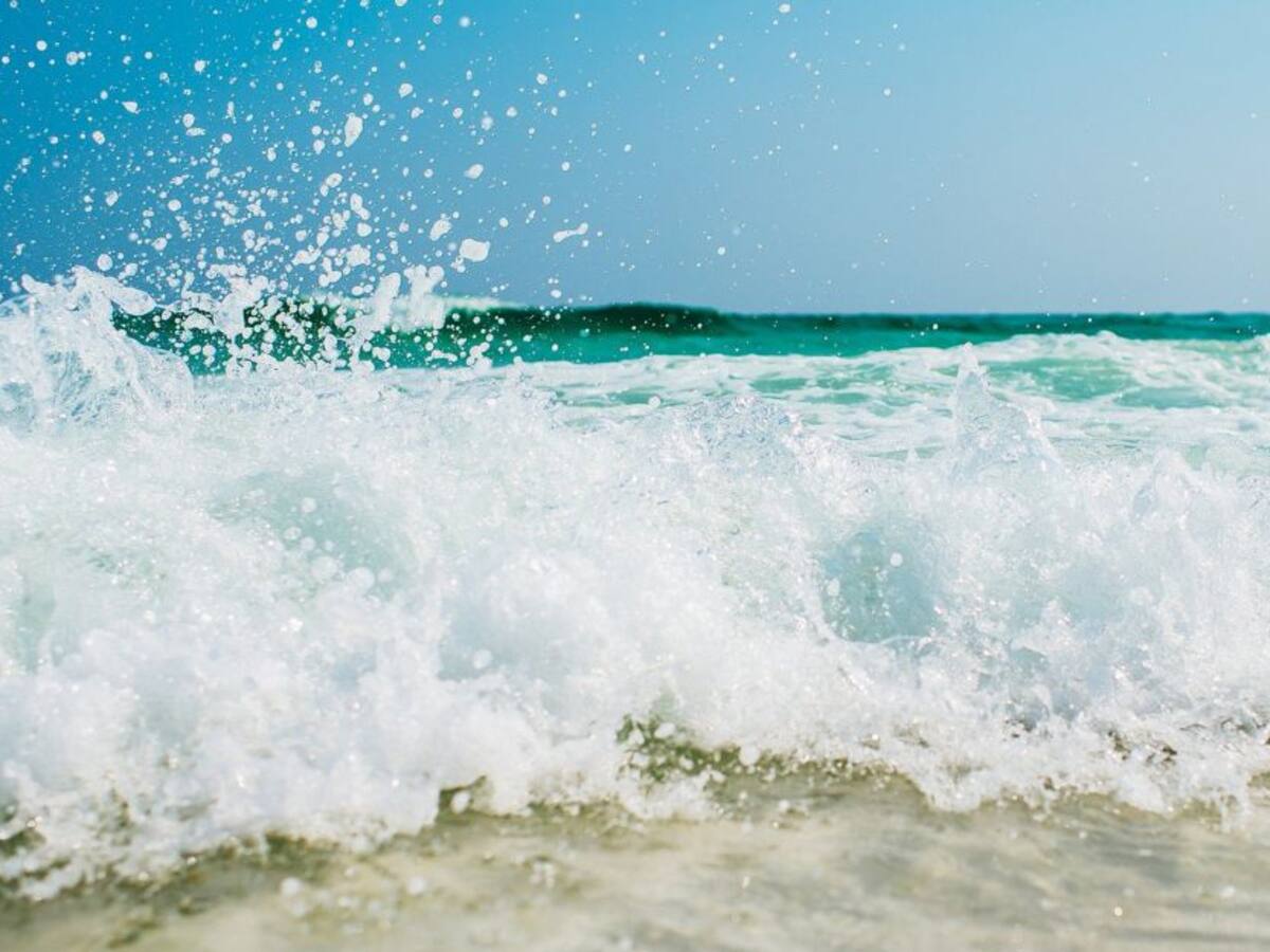 Agua de mar, una excelente bebida natural