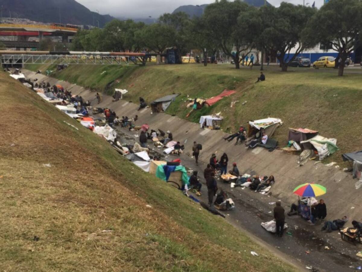 Desalojan habitantes de calle del caño de la calle sexta con carrera 33