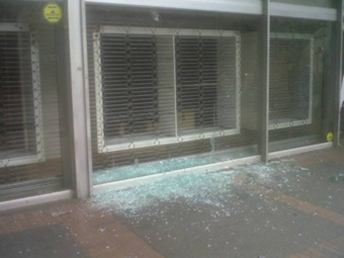 Vándalos empañaron las marchas en Bogotá; hay 53 retenidos