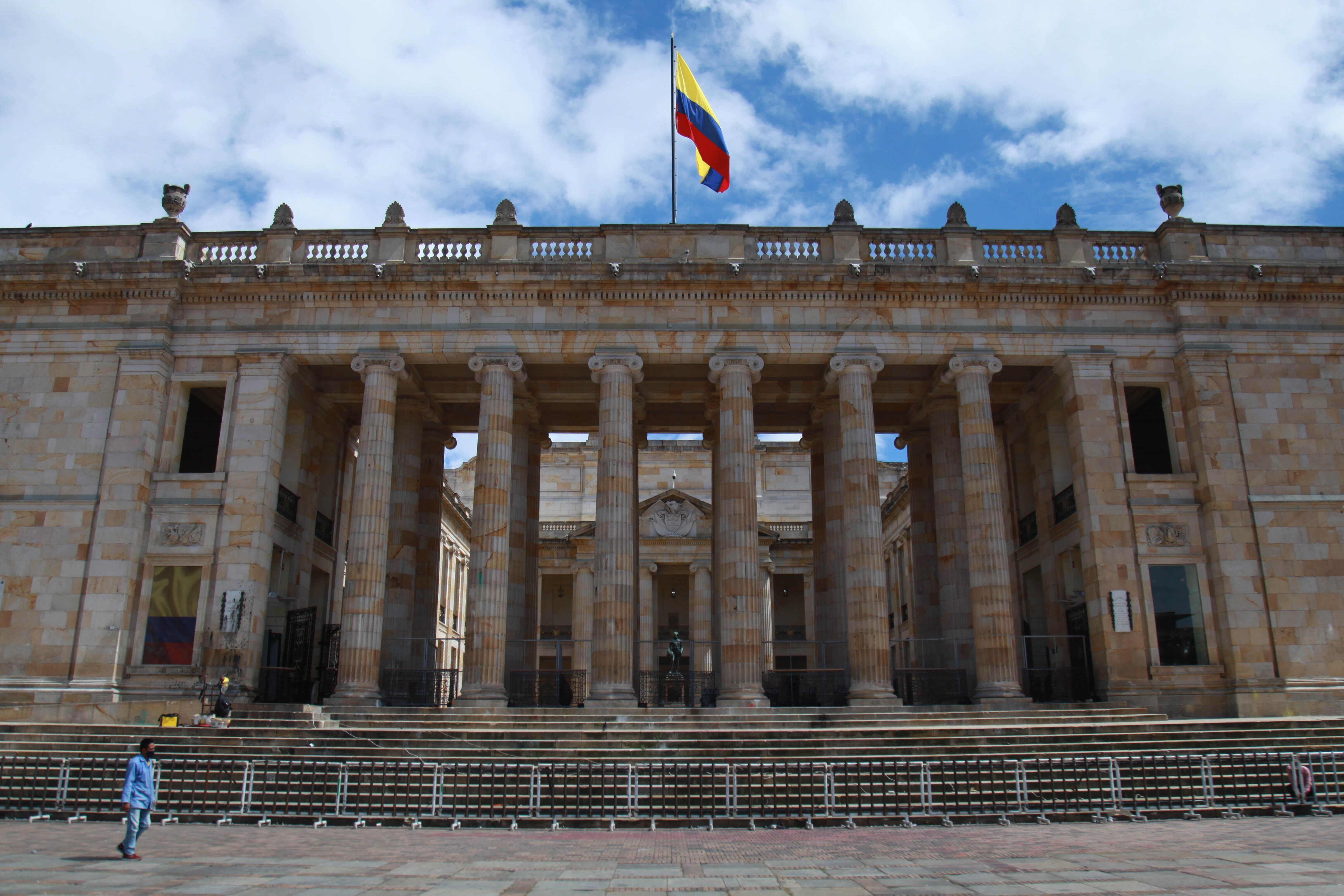 ¿Qué dicen los senadores que no estaban cuando votarían el recorte de sus vacaciones?