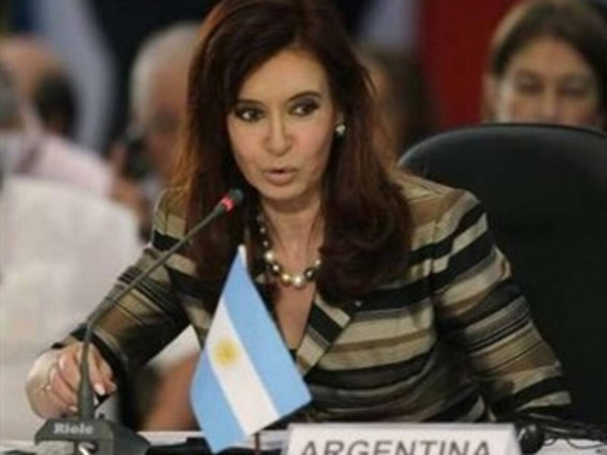 Cristina Fernández se recupera de operación 'sin inconvenientes ni complicaciones'