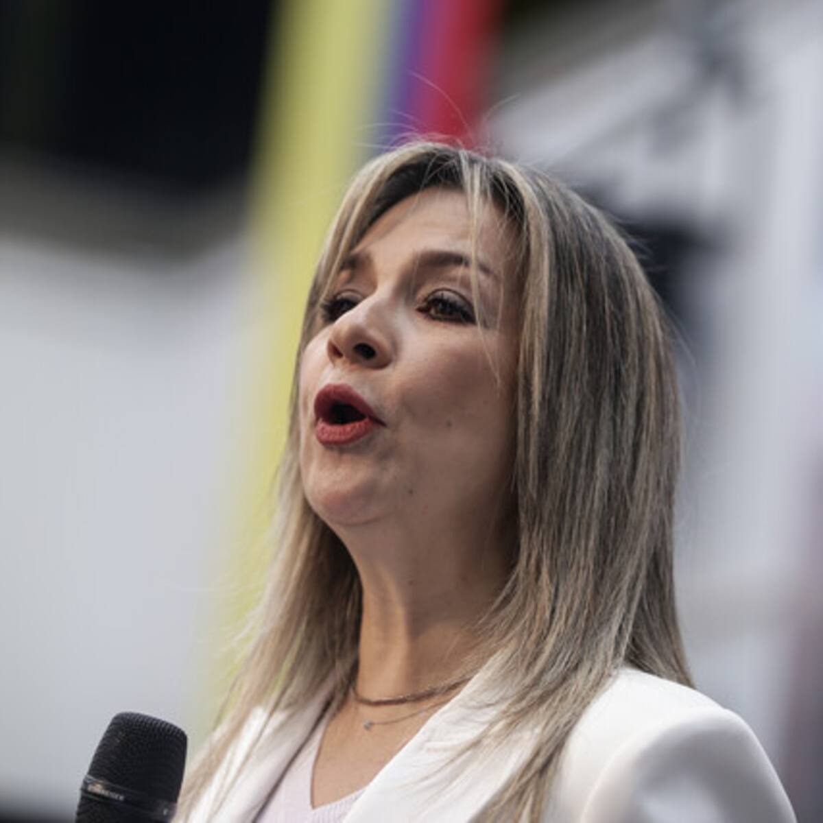 Nunca he robado, ni he sido acusada de corrupción como su pupilo Daniel Quintero: Vicky a Petro