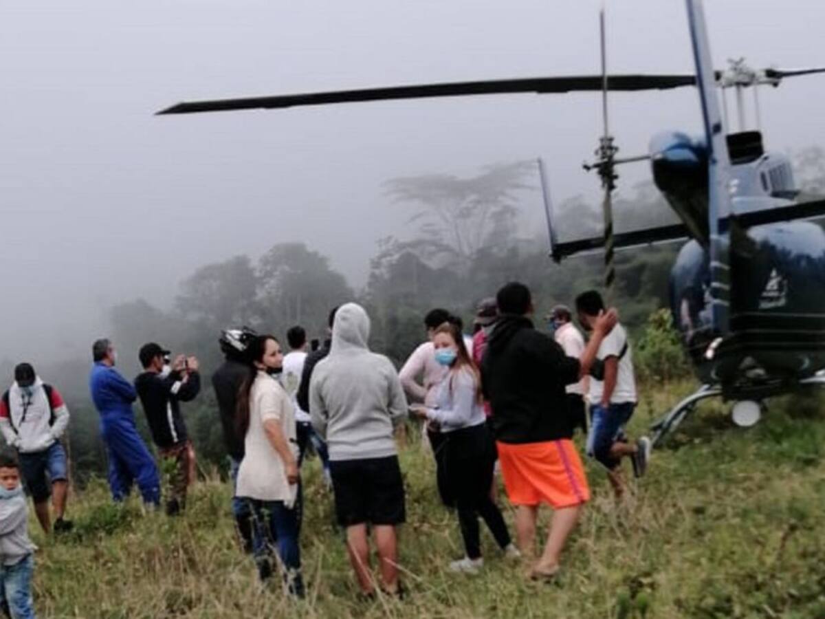 Al menos 50 personas retuvieron un helicóptero en Palocabildo, Tolima