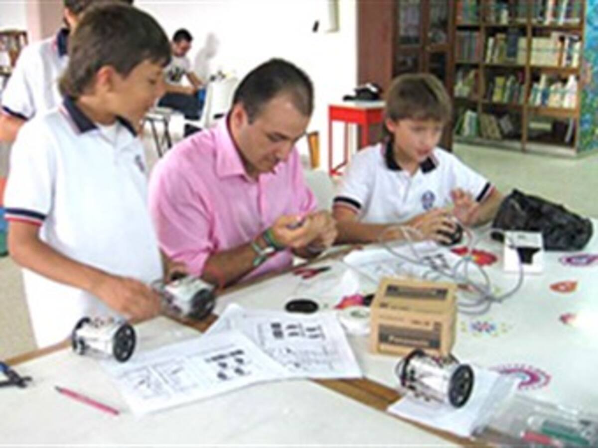 Empieza en Medellín, la semana de la robótica