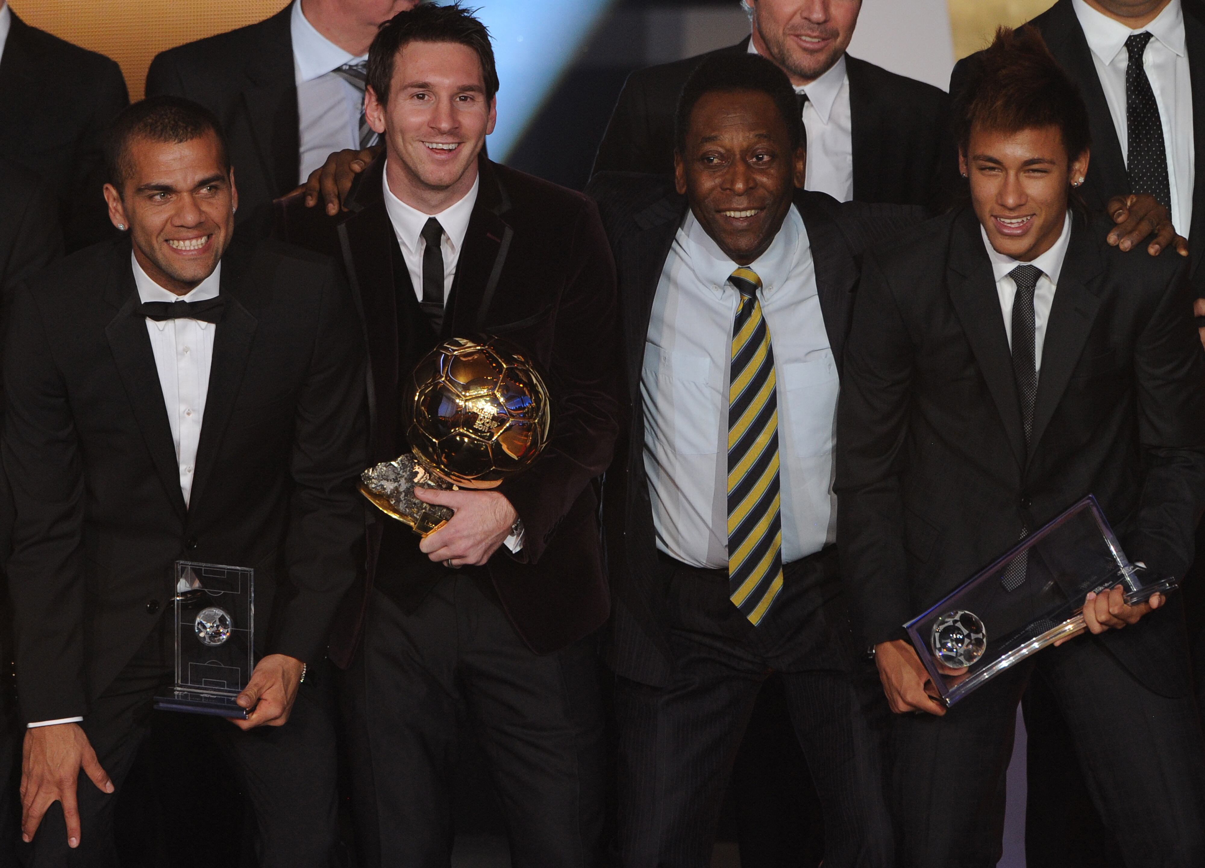 Lionel Messi junto a Pelé. AFP PHOTO / FRANCK FIFE (Photo credit should read FRANCK FIFE/AFP via Getty Images)