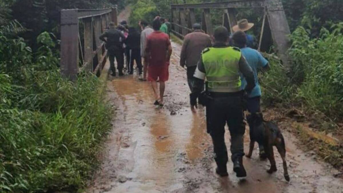 Más de 40 personas buscan al menor que cayó a un río en Charalá