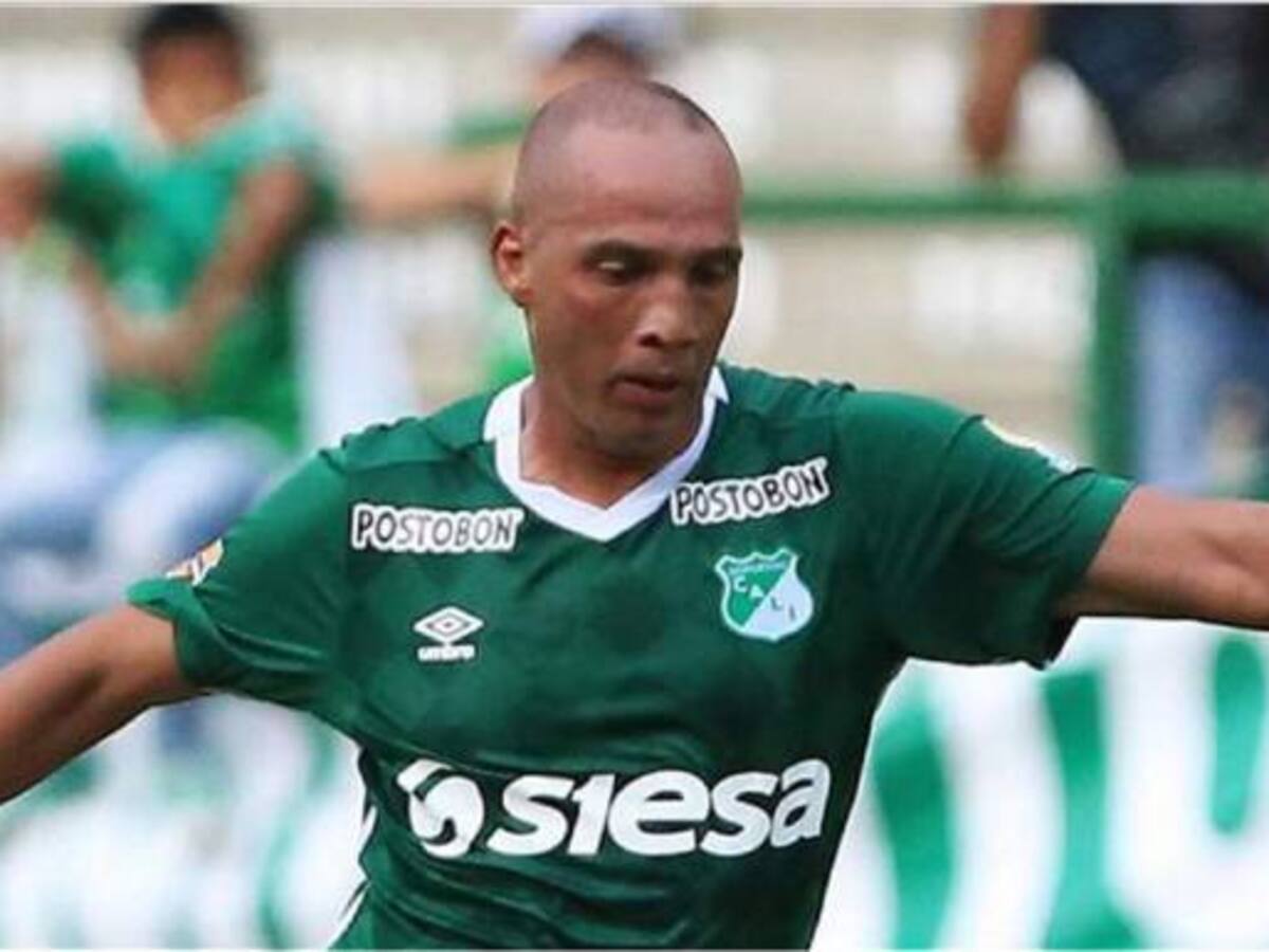 Robaron al jugador del Deportivo Cali Mayer Candelo