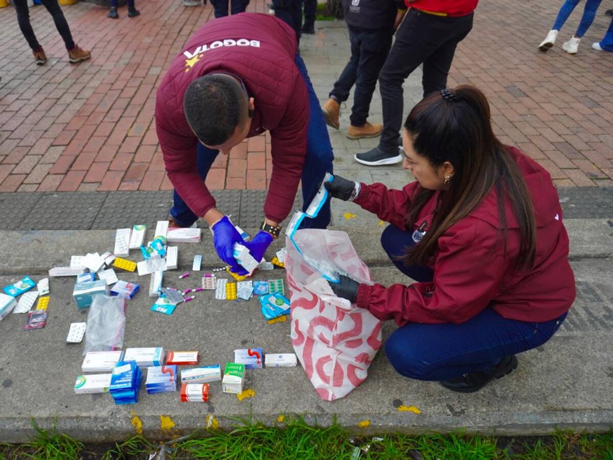 En Bogotá encontraron un mercado de agujas de insulina y medicamentos vencidos