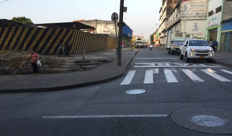 Las autoridades están recomendando a la ciudadanía tomar vías alternas. Se trabajará también en la noche para acelerar el desarrollo de la obra.