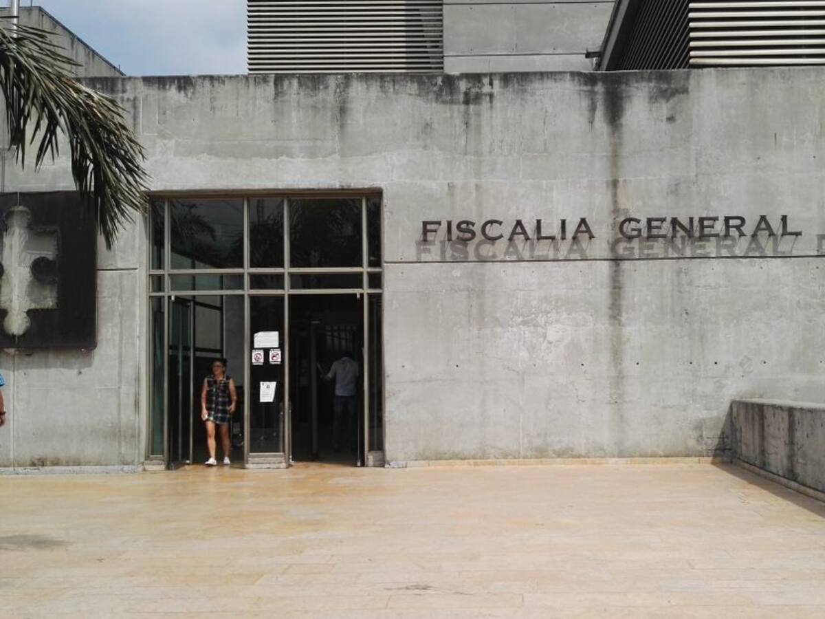 Por acomulación de gases, atienden explosión en Fiscalía de Medellín