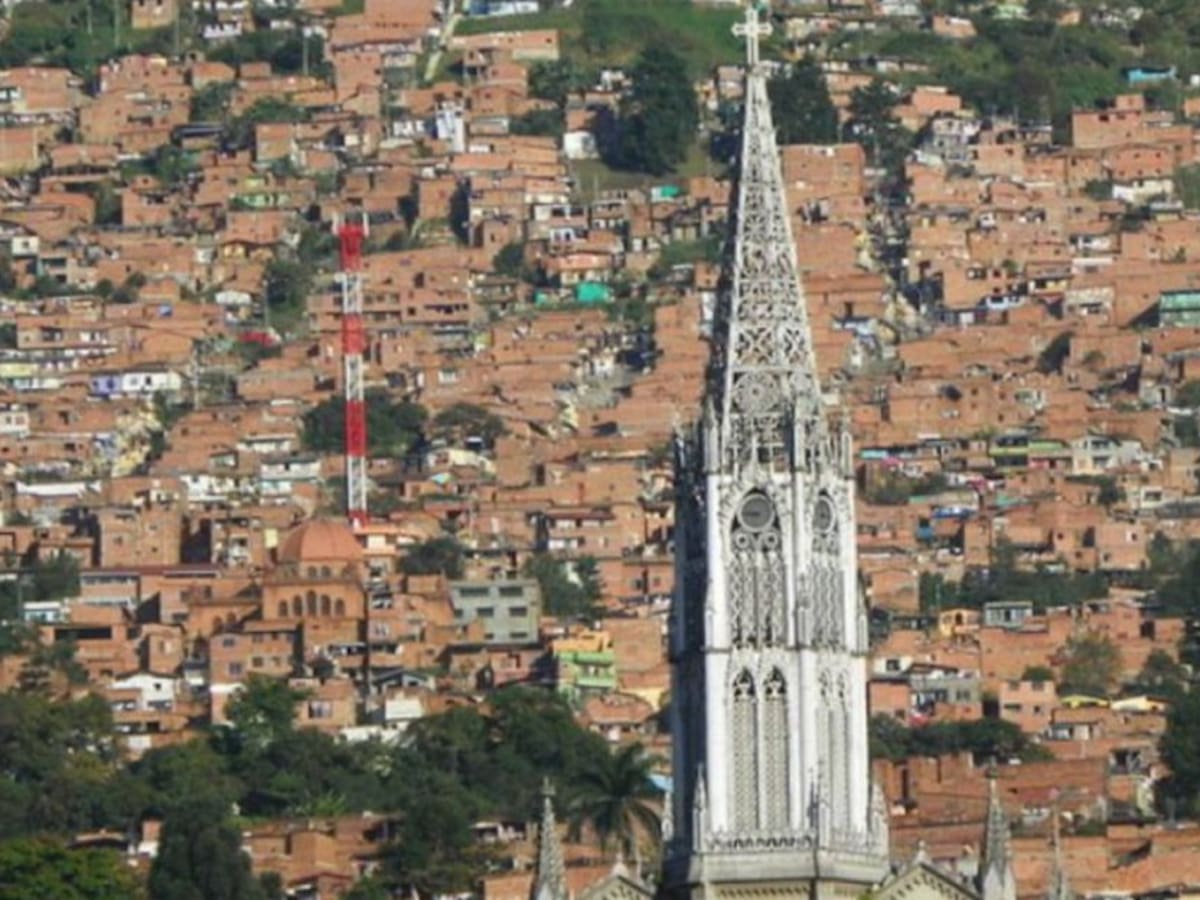 El lío de propiedad de la tierra que tienen miles de hogares en el norte de Medellín