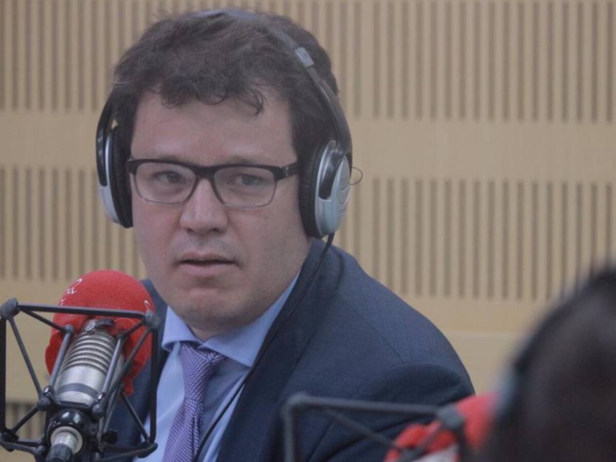 Si Uber quiere prestar servicio, debe cumplir condiciones de ley: Muñoz