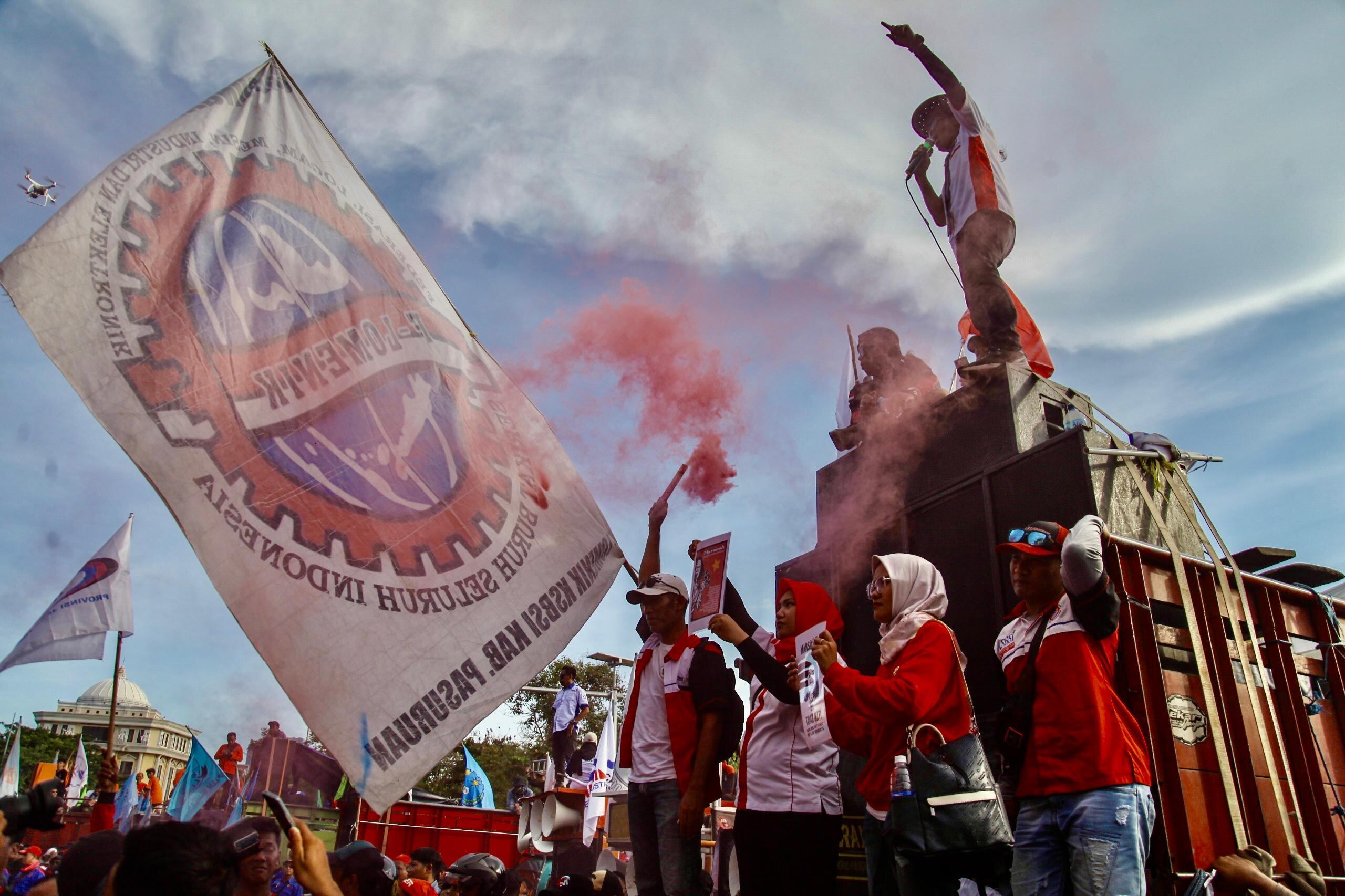 Protestas en Indonesia durante el Día del Trabajo.
(Foto: Suryanto Putramudji/Anadolu via Getty Images)