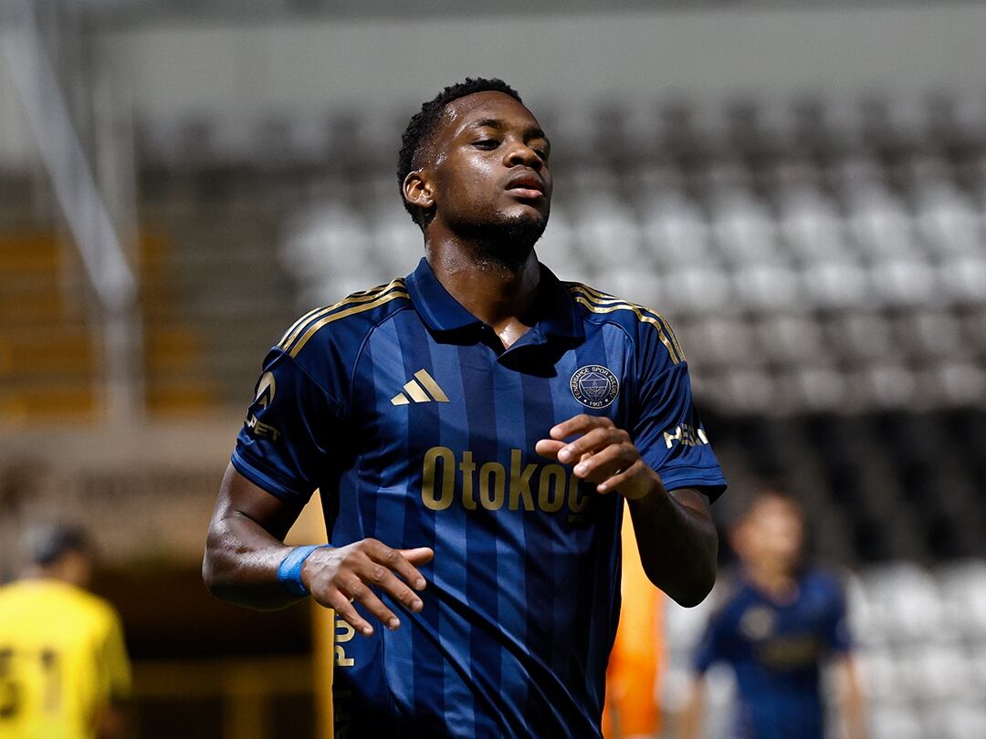 Jhon Jader Durán celebra uno de sus dos goles con el Fenerbahce / Twitter: @Fenerbahce.