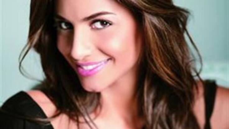 Valerie Domínguez rinde interrogatorio ante la Fiscalía por caso AIS