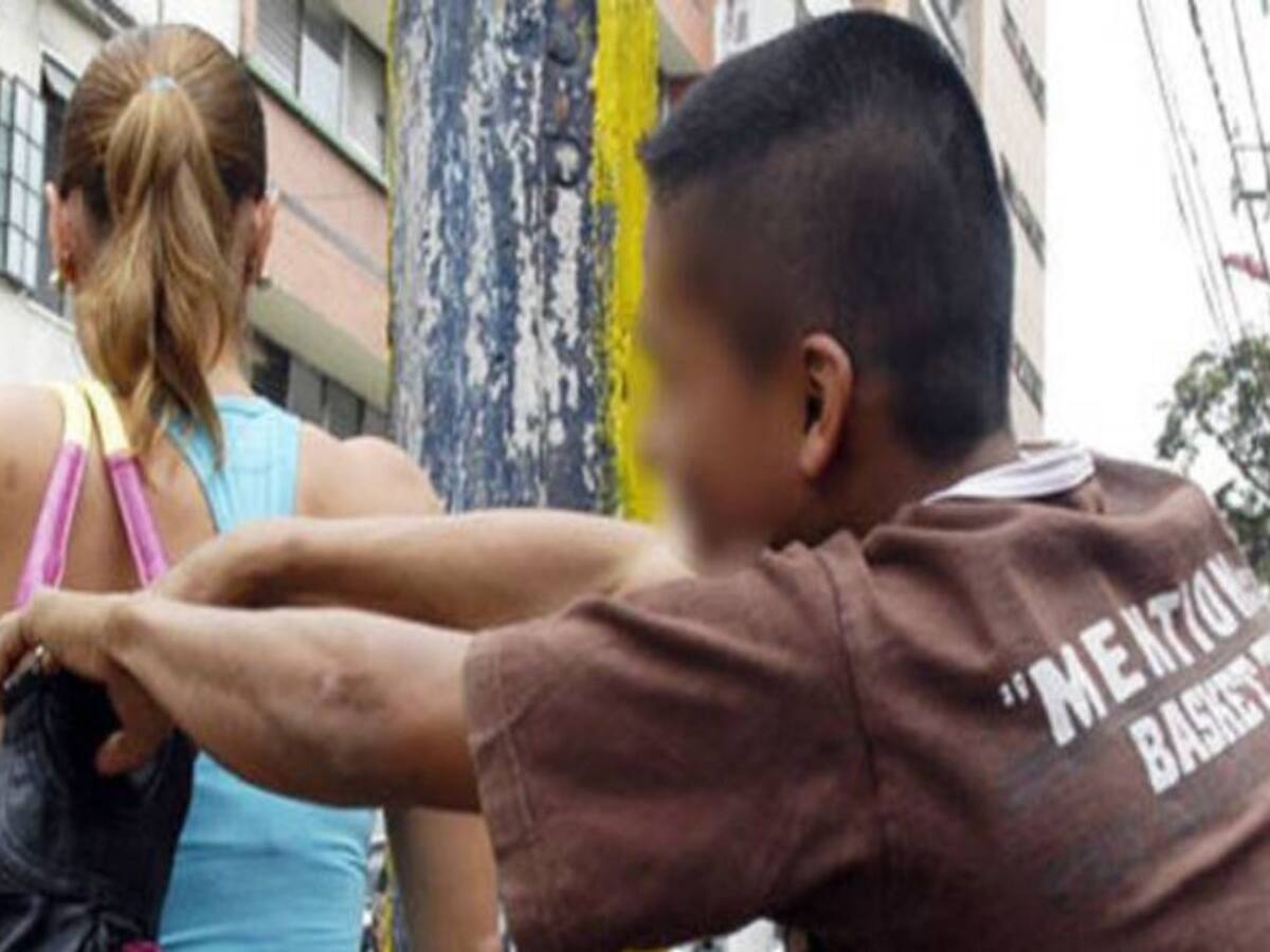 Por robarlas, ladrón arrastró a dos mujeres en Bucaramanga