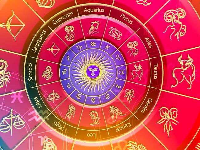 Signos del zodiaco y astrología con constelaciones, conceptos, predicciones, horóscopos, creencias (Foto vía GettyImages)