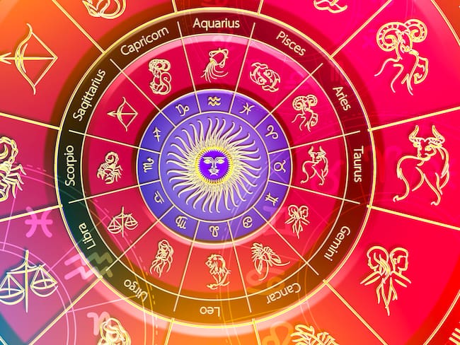Signos del zodiaco y astrología con constelaciones, conceptos, predicciones, horóscopos, creencias (Foto vía GettyImages)