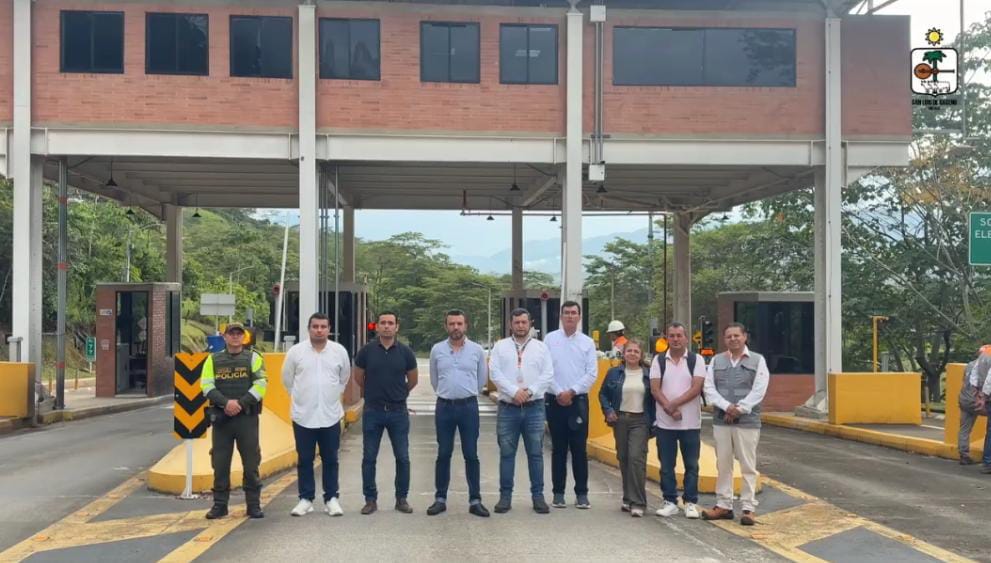 La alcaldía de San Luis de Gaceno hizo entrega a la concesión Transversal del Sisga la estación de peaje / Foto: Suministrada.