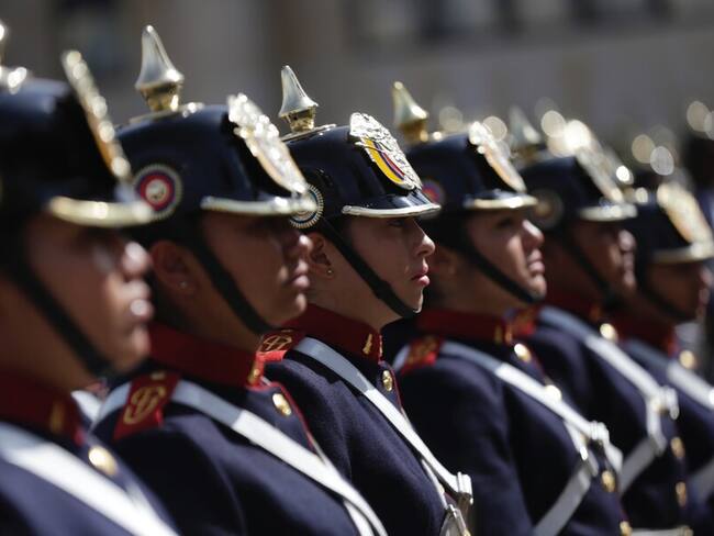 Desfile militar en conmemoración a los 95 años de fundacion del Batallón Guardia Presidencial. (Colprensa - Camila Diaz)