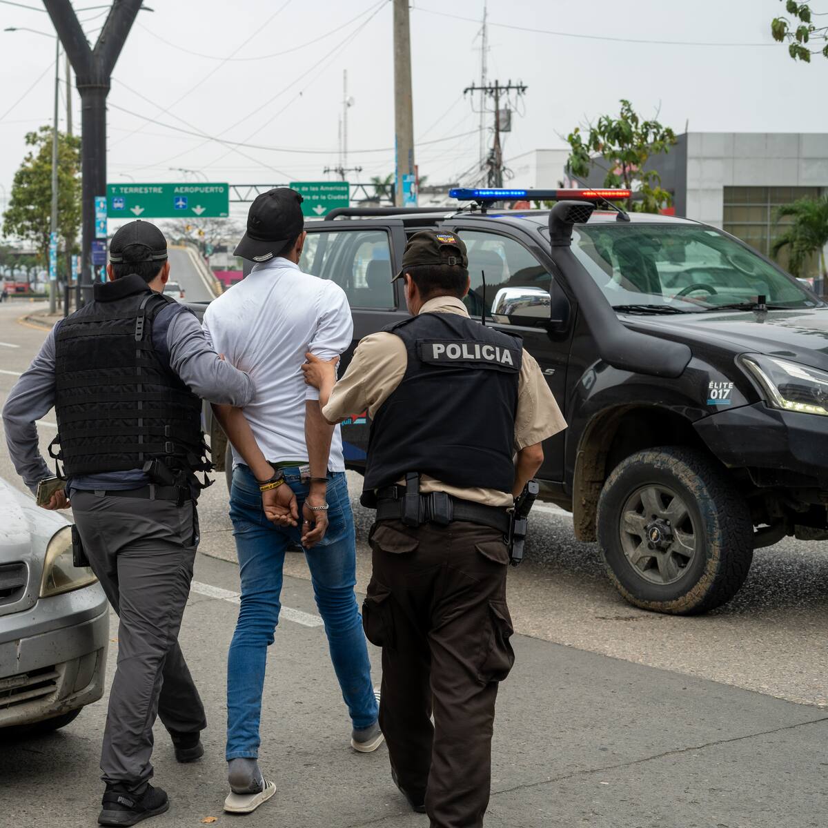 Setenta personas detenidas por atentados y actos terroristas en Ecuador