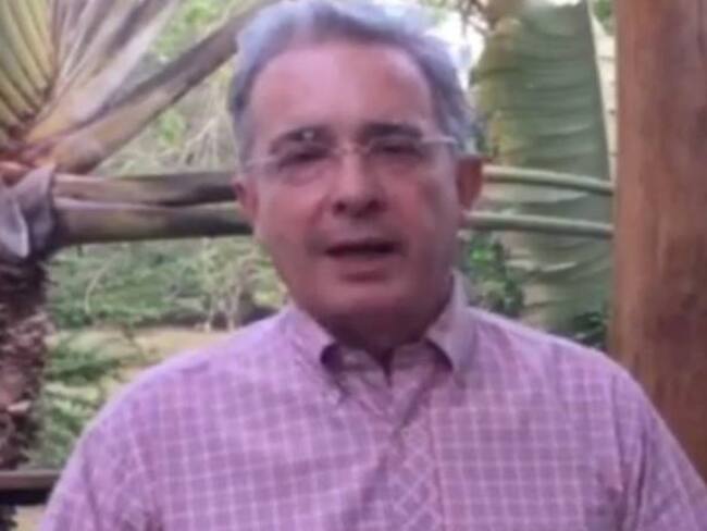 El mensaje en redes sociales de Uribe en contra de la venta de Isagen