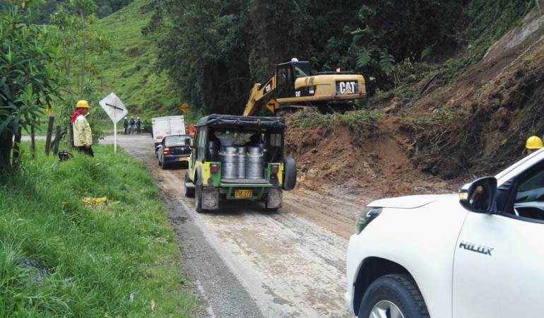Deslizamiento de tierra en la vía Manizales - Fresno