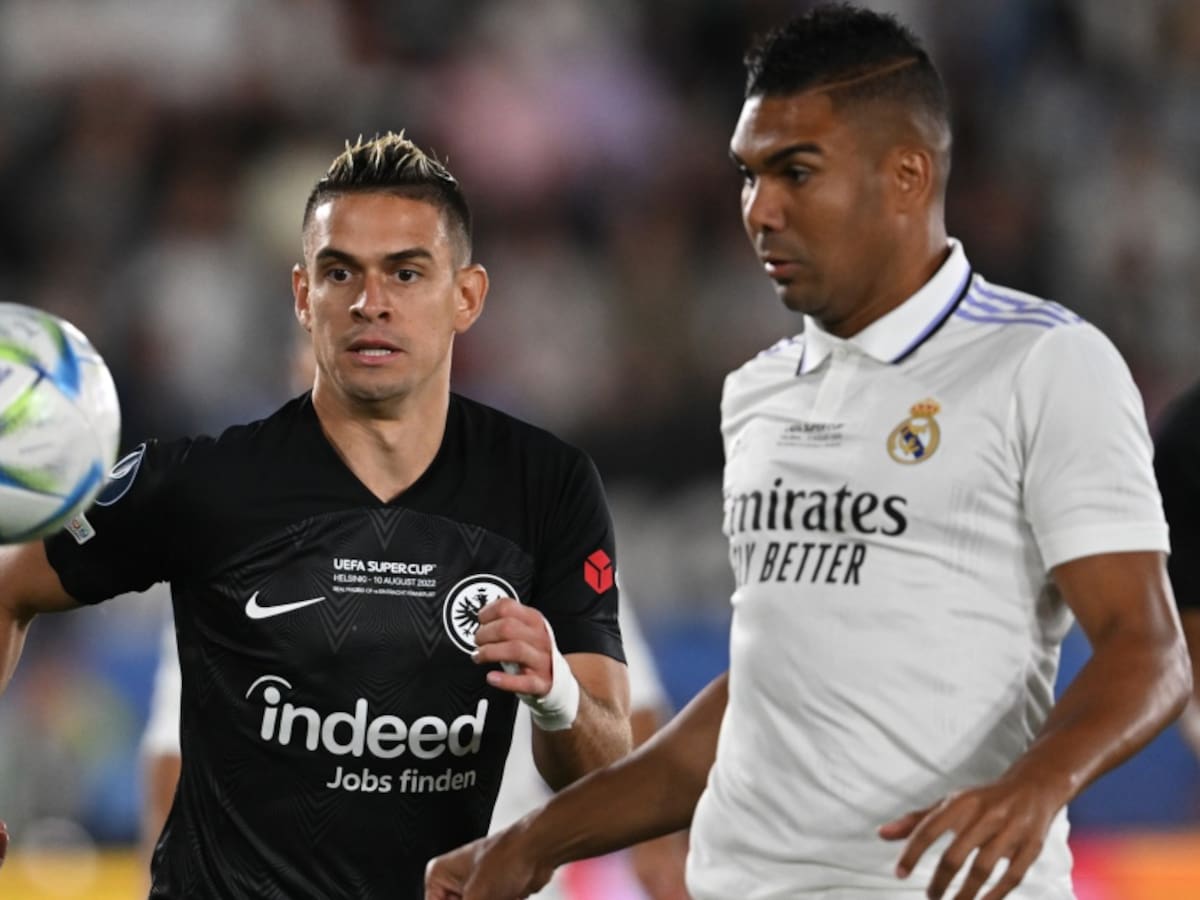 Rafael Santos Borré intercambió camisetas con una leyenda del Real Madrid