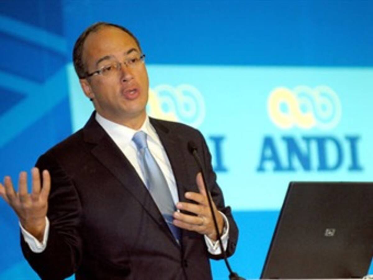 Gobierno toma medidas para frenar revaluación del peso