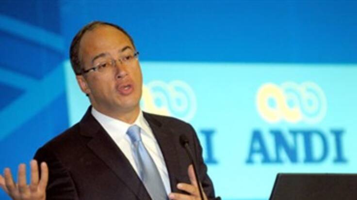 Gobierno toma medidas para frenar revaluación del peso