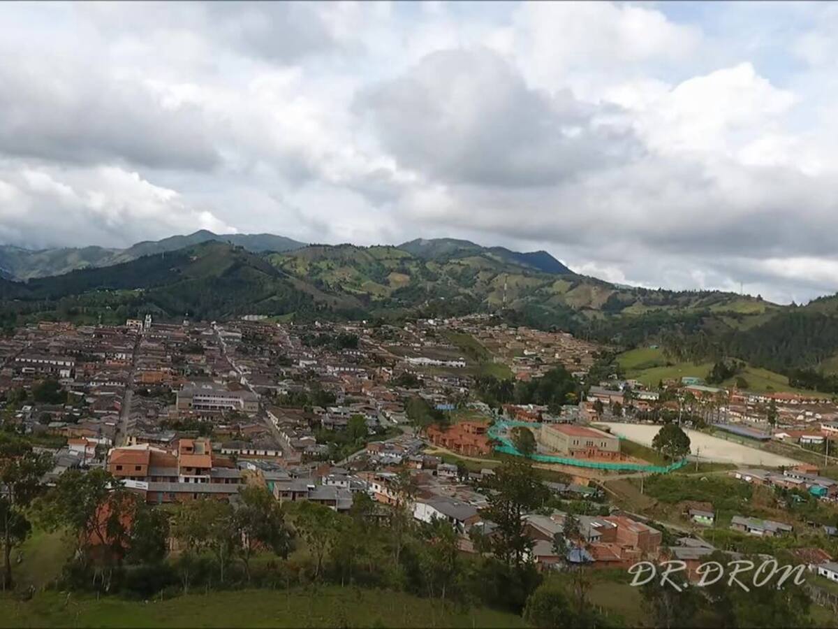 Abejorral vive un desplazamiento silencioso donde varias familias han salido amenazadas