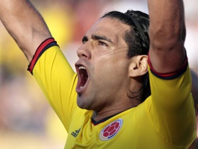 El primer gol de penal del torneo lo marca Falcao García