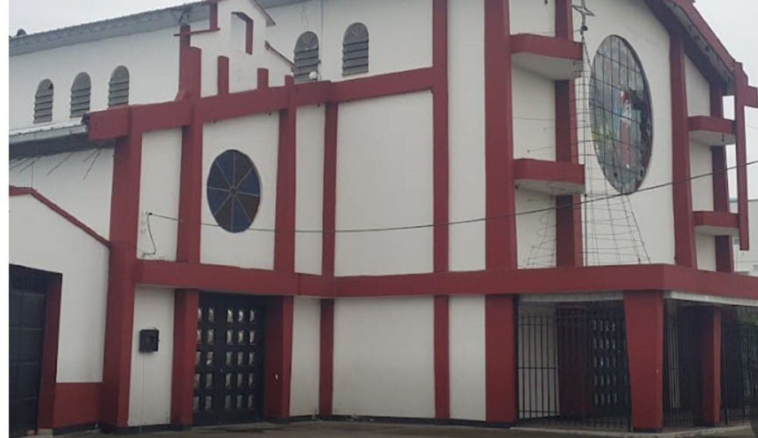 Los delincuentes ingresar en horas de la madrugada, logrando sustraer varios objetos religiosos