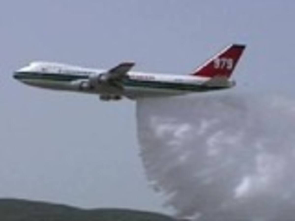 Presentan en España el avión 'bombero' más grande del mundo