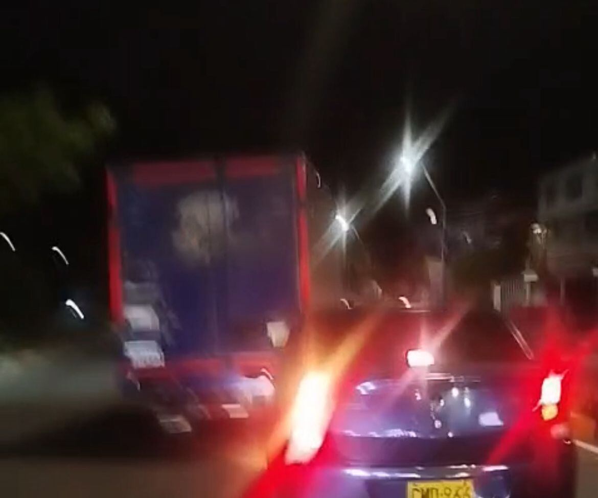 Conductor ebrio huyó tras arrollar motociclistas en Cali: dejó seis heridos y fue capturado