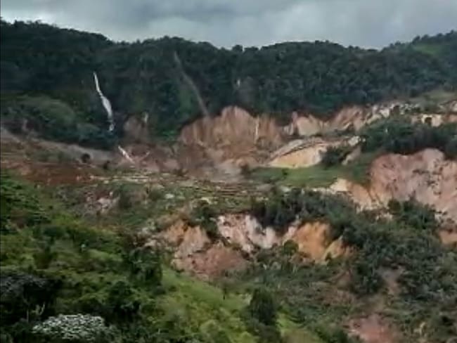 Evacúan a más de 300 familias por riesgo de avalancha en Inzá, Cauca